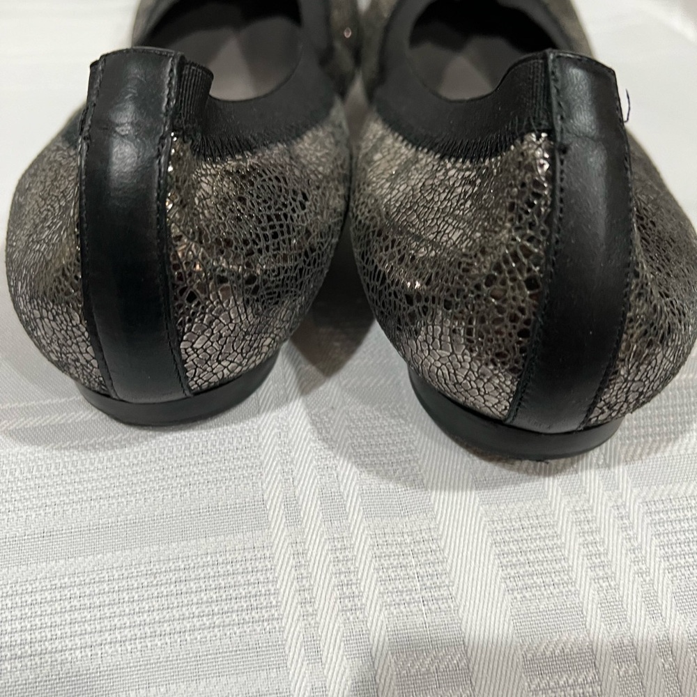 - Stuart Weitzman Sparkling Silver Metallic Balle… - image 5